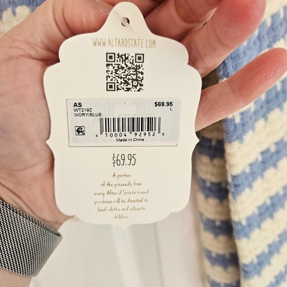 Altar'd State cropped sweater - Picture 3 of 3